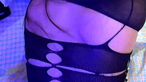 teen 18+ latina begs for dick fill in vagina