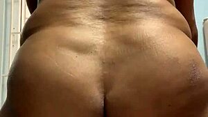 Intriguing contrast between passion and intimacy in gay encounters