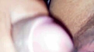 Is she cojiendo that pussy to orgasm or just teasing?