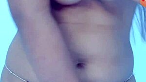 Wow! Cute Teen Masturbates on Video Call!