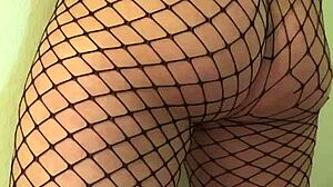 real wife emma shakes her thick ass and masturbates in lingerie