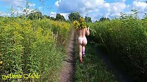 Stunning girl flaunts big white ass outdoors