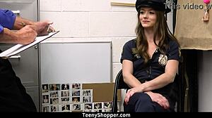 โจร Mira Monroe ถอดเสื้อให้ตำรวจ Rusty Nails ก่อนโดนเย็ดแรง