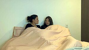 Sexo Con Mejor Amiga De Esposo Descubierto En Masaje Lesbico Petite Latina