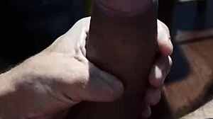 Alisando a pika e te provocando com emo��es intensas.