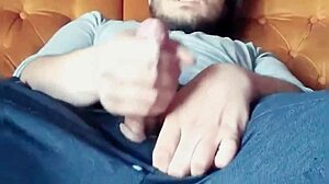 Amateur Webcam Solo: Big Cock Masturbation Surprise