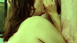 Érett nő szop nagy farkat korán szombat reggel