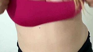 Lanet Olsun! Büyük Kalçalı Sarışın Tangayla Tahrik Ediyor!