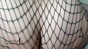 Хеј, погледај ову велику Латинку која плаћа кирију врућом акцијом!