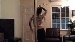 Ever seen Felicity Feline's wild pole dancing moves at home?