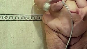 Coolmarina Favori Dildosuyla Tahrik Edilir ve Sertçe Sikilir