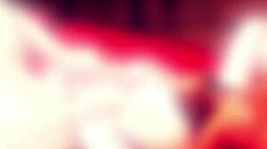 Сексуальная блондинка-милфа с большой попой Анна Катарина раздевается, показывая натуральное тело