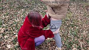 Fan ma tvrdo šúka pri diaľnici v divokej vonkajšej akcii