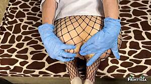 Курварска докторка дава свирка и анален креам пай лечение!