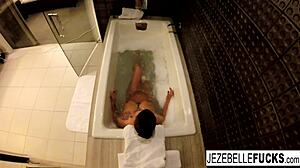 Sexy Jezebelle Bond Masturbates in Bath