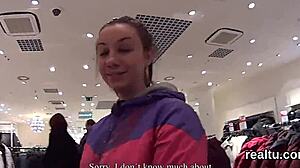 惊艳捷克少女在超市被勾引，POV猛干超爽！