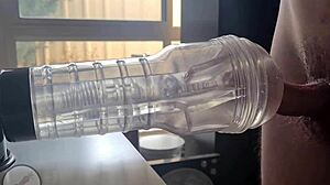 Mies, olen koukussa bangatessani fleshlightiani joka päivä. Tuntuu epätodelliselta! 😍