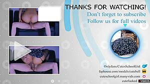 恥ずかしがり屋のラティーナ学生がアパートのベッドルームで筋肉質の男のために裸になる！彼は激しい欲望で見つめる！