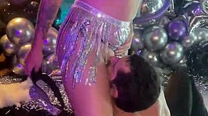 sara blonde dances with duncan saint at the party