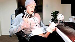 Feeling aroused during phone sex