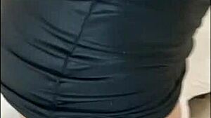 Hey, Kenapa Mertua Saya Pakai Rok Pendek Untuk Goda Saya?