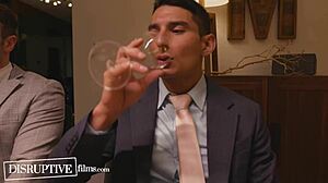 אוף, לא מאמין שאני מתגעגע לאקס המגעיל הזה