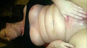 busty amateur pussy squirts?