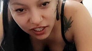 अनजान मुझे डॉगीस्टाइल से पाउंड करता है, और सारा कम अंदर छोड़ता है। एक्सवाइडियोज पर देखो!