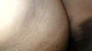 rico por el culito y se despierta con la verga adentro con lechita