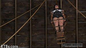 This avid bondage porn has the girl bound so tightly 😏