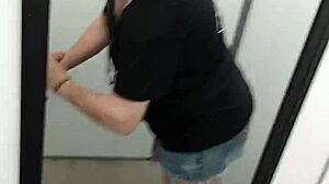 Shellyseth en Smarien75 neuken in Wall Mart paskamer