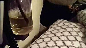 i'm a fat bbw masked and screaming with bubbles