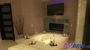 Se dette sorte amatørpar! De er klar til at swinge i denne sensuelle gruppehistorie!