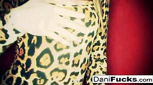 Sexy Dani Daniels Fingers Her Tight Wet Pussy