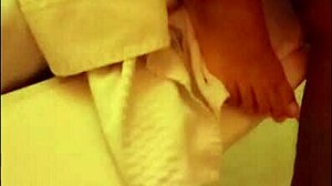 loira do corno gemendo no pau do uber