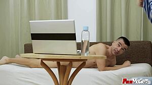 Redhead minx sucking a large cock. 😏