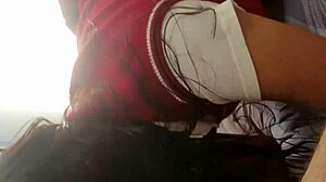 Invité a mi compañera sexy de 18 a casa para darle duro en perrito