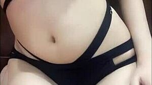 Em Nhung Hani shows off big tits on webcam