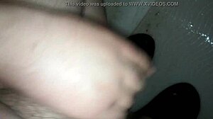 uh i pee and jerk then jizz everywhere