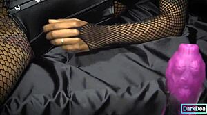 the kinky queen dark dea in hot creaming pussy