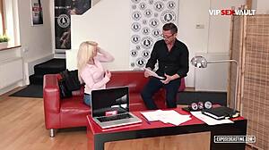 Сексуальная модель Ликки Лекс получает анальный трах на кастинге - VIP Sex Vault