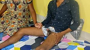 इंडियन स्टेप मॉम टीन 18+ को गाइड करती है क्लियर हिंदी ऑडियो के साथ स्टडी के दौरान