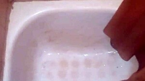 uh i pee and jerk then jizz everywhere