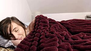 Sneaking Into Stepmom's Bed for Creampie!