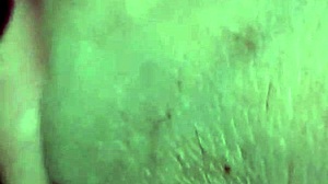 saio melado, pensei em enfiar tudo, trinta centímetros e meio, quarenta na rosca, cabe?