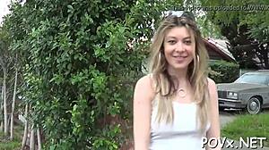 Geile jonge slet uploadt hardcore POV pijpbeurt en neukclip