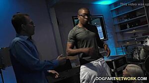 Piper Perri obvlada masiven črn kurac