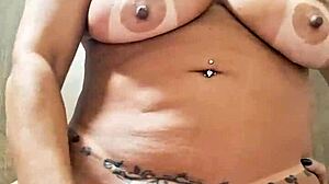 Playing with ball dildo in pussy!