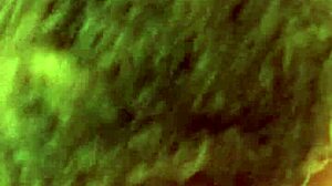 inexperta venezolana intenta sacar la leche con mamada... wow! 😍