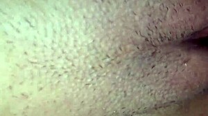 خذيها يا زوجة خائنة، ملء كريم باي في وضع الكلب من صديقي الشاب 18+!